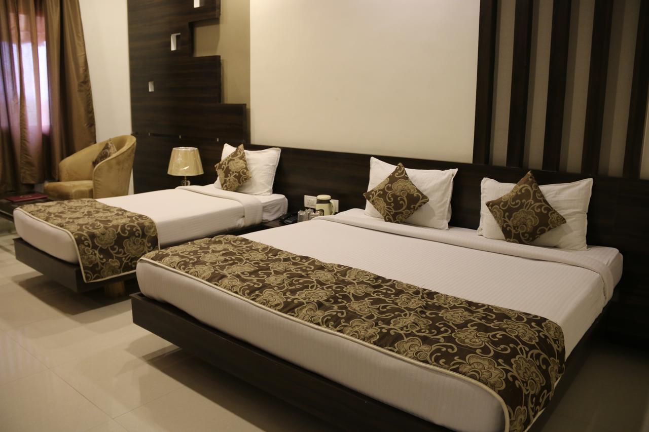 Rk Regency Hotel Бопал Екстериор снимка